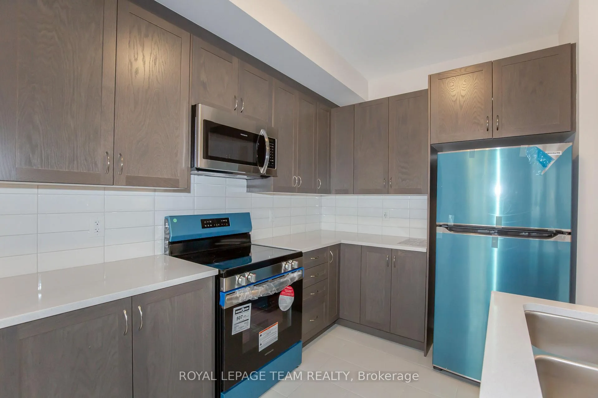 Photo 7 of 219 Invention Boulevard, Ottawa, Kanata - Morgan's Grant/South March — HOMEH