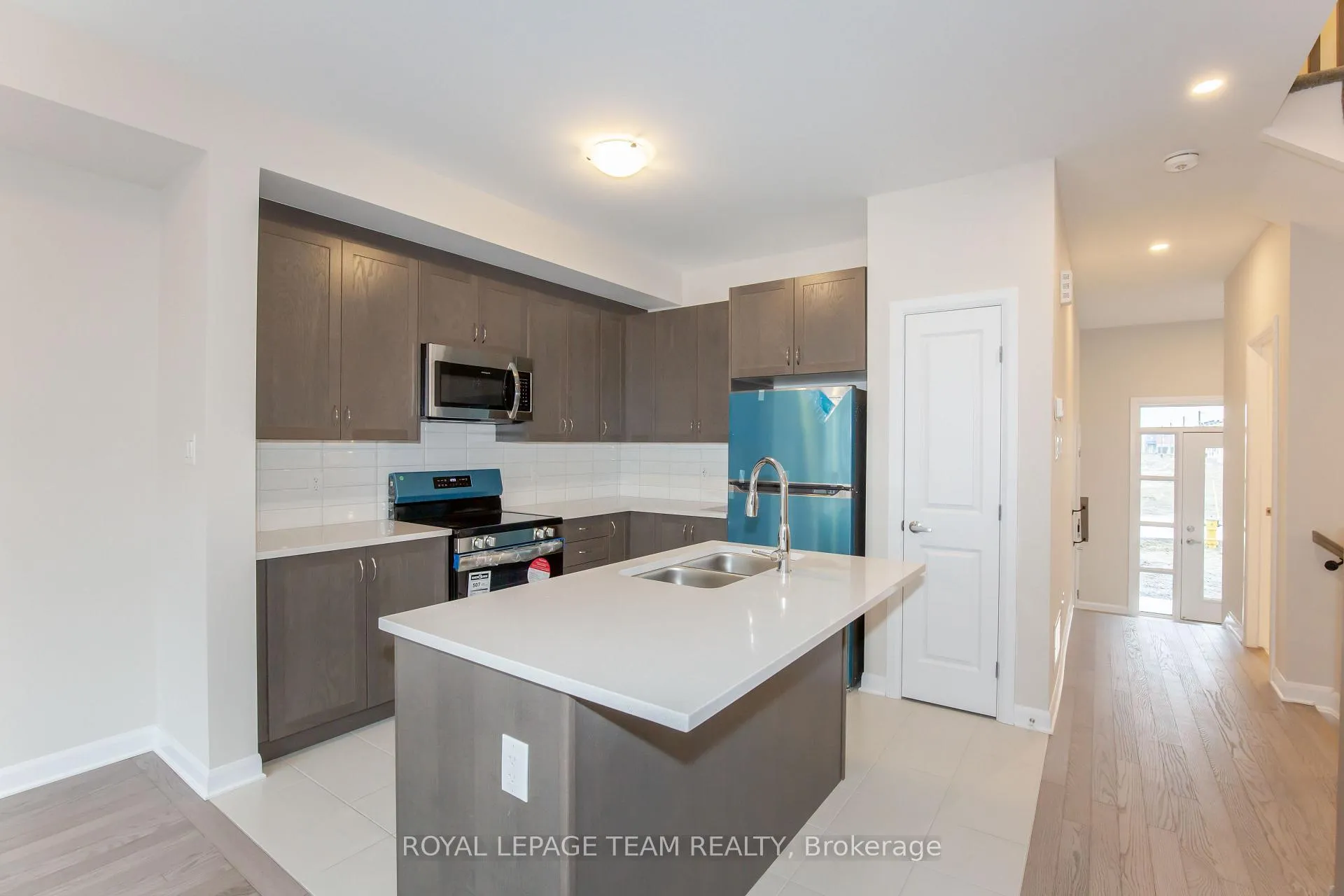 Photo 9 of 219 Invention Boulevard, Ottawa, Kanata - Morgan's Grant/South March — HOMEH