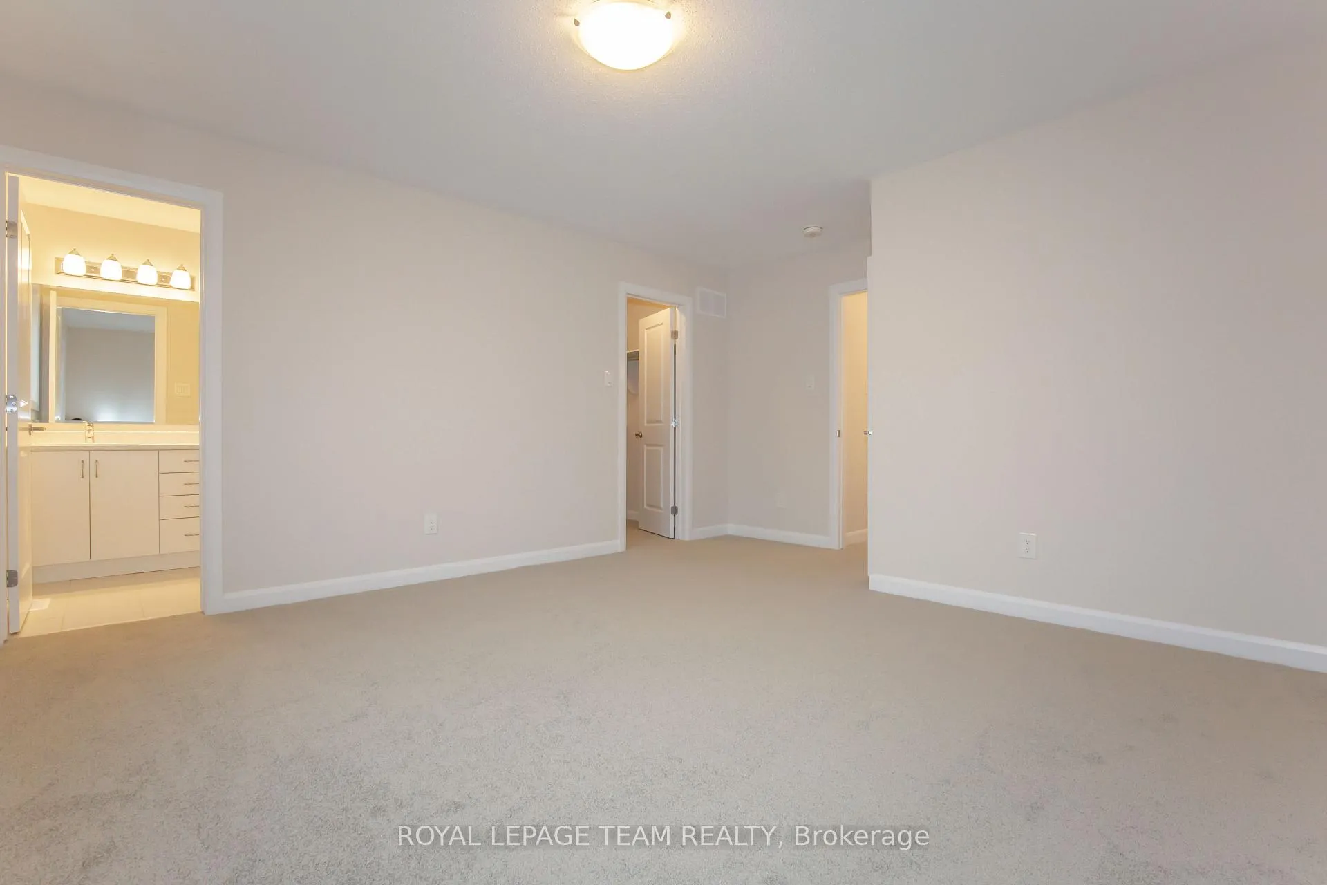 Photo 12 of 219 Invention Boulevard, Ottawa, Kanata - Morgan's Grant/South March — HOMEH