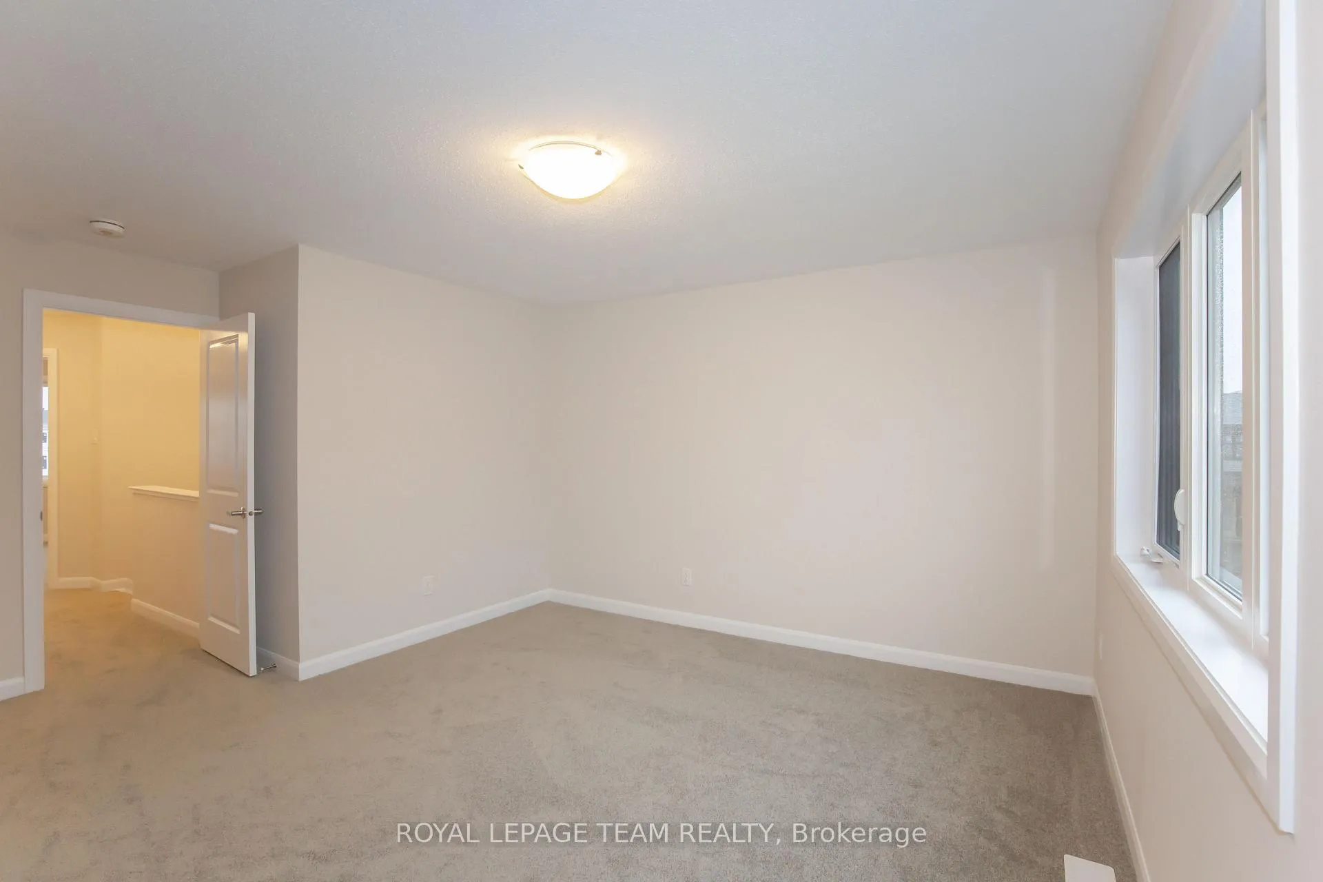 Photo 13 of 219 Invention Boulevard, Ottawa, Kanata - Morgan's Grant/South March — HOMEH