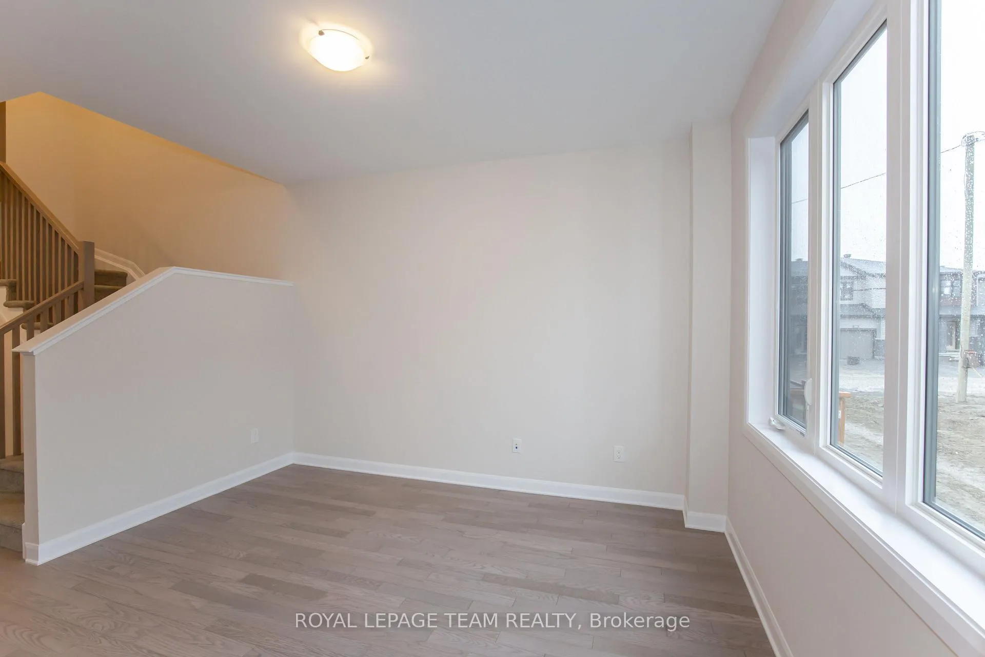 Photo 15 of 219 Invention Boulevard, Ottawa, Kanata - Morgan's Grant/South March — HOMEH