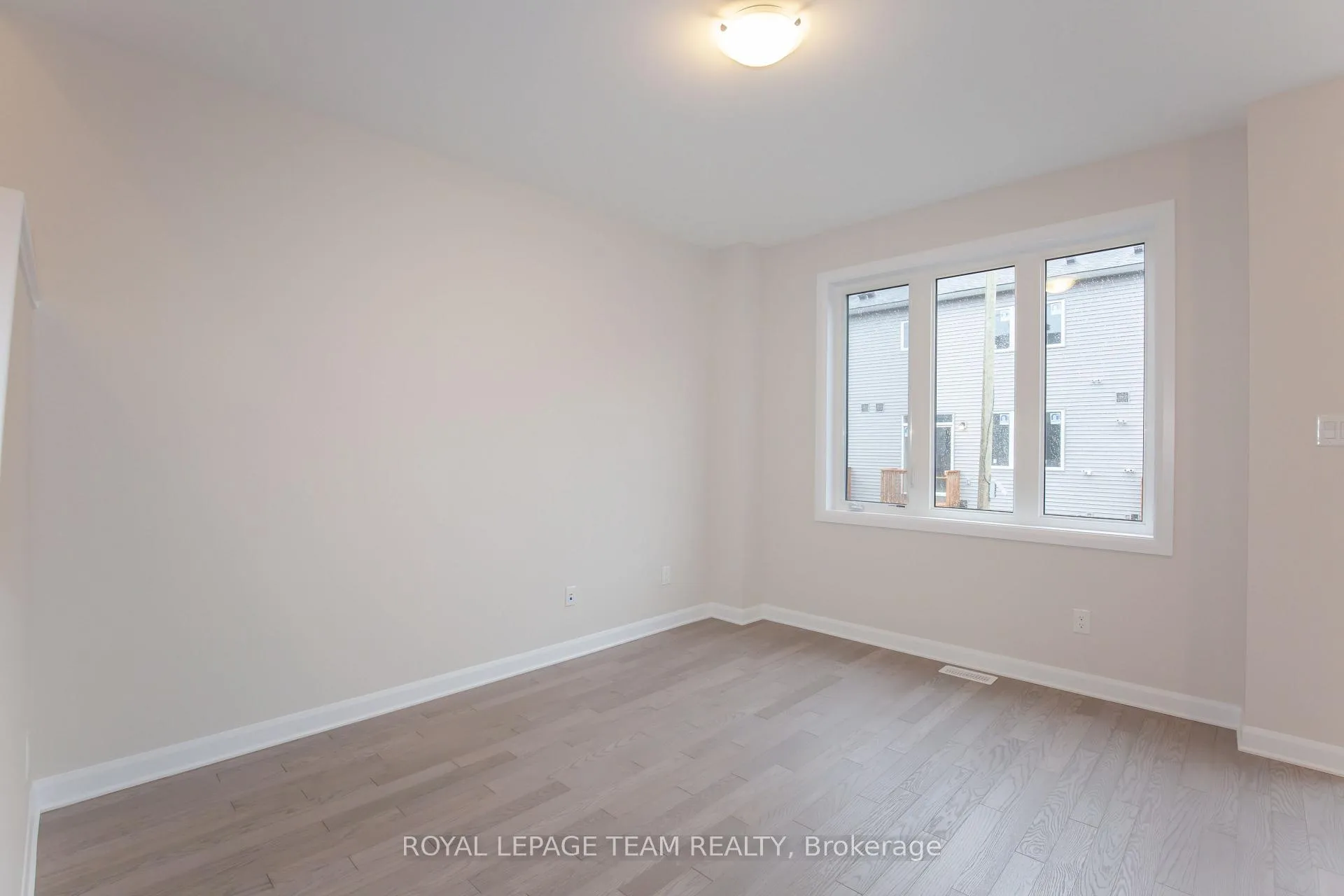 Photo 16 of 219 Invention Boulevard, Ottawa, Kanata - Morgan's Grant/South March — HOMEH