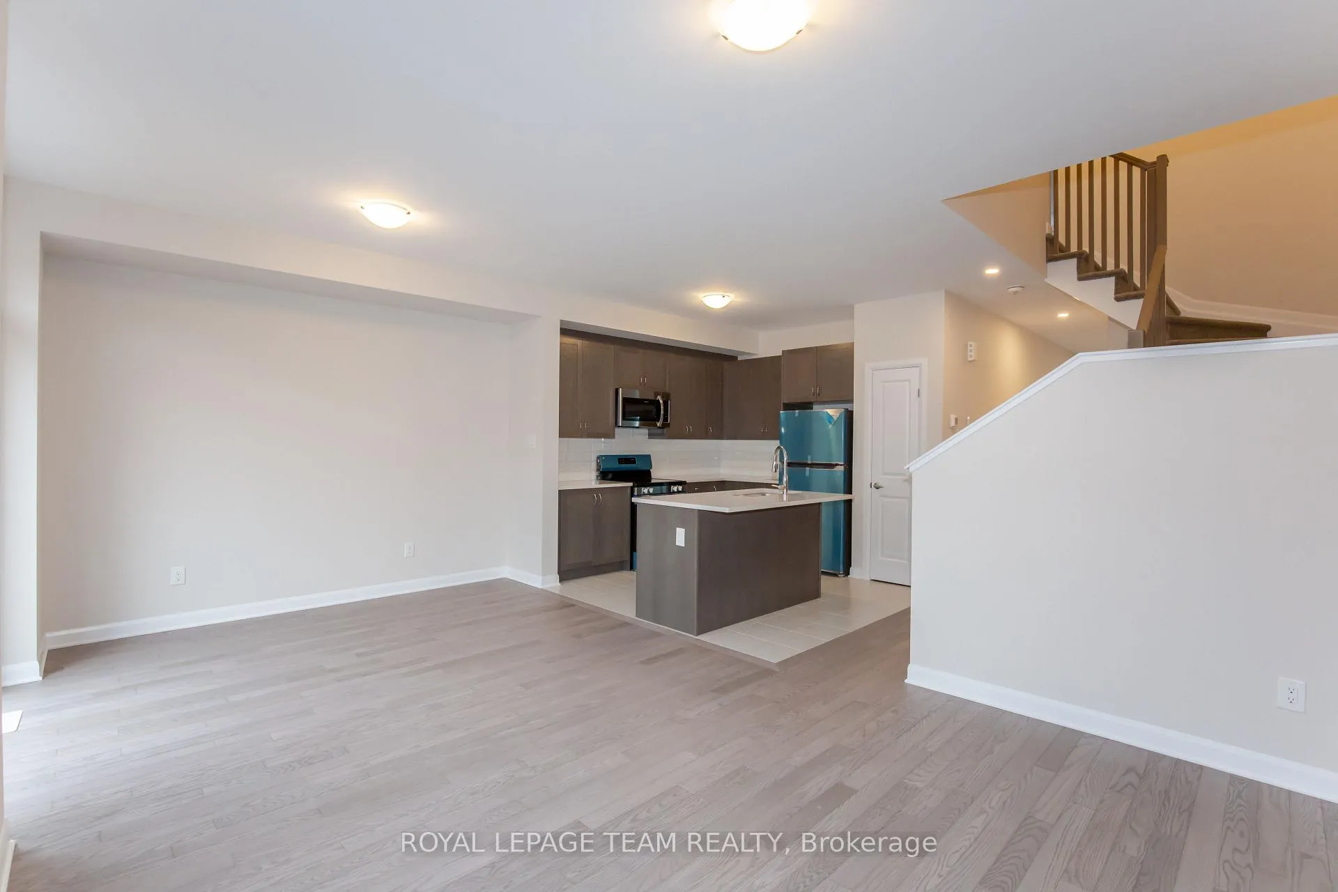 Photo 18 of 219 Invention Boulevard, Ottawa, Kanata - Morgan's Grant/South March — HOMEH