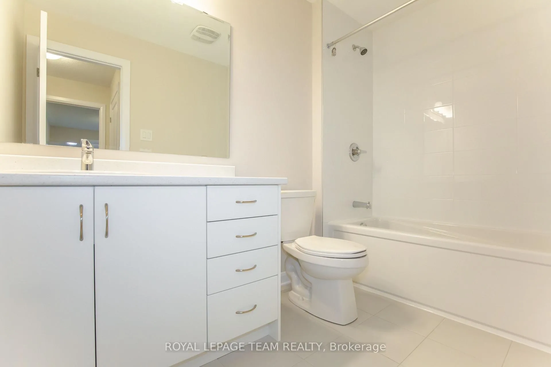 Photo 22 of 219 Invention Boulevard, Ottawa, Kanata - Morgan's Grant/South March — HOMEH