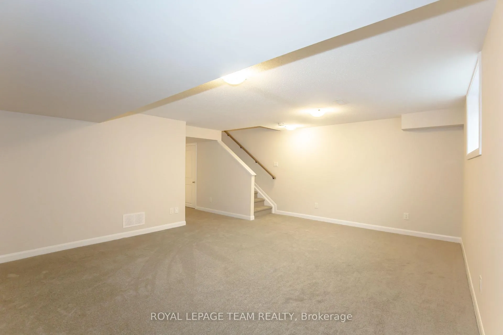 Photo 33 of 219 Invention Boulevard, Ottawa, Kanata - Morgan's Grant/South March — HOMEH