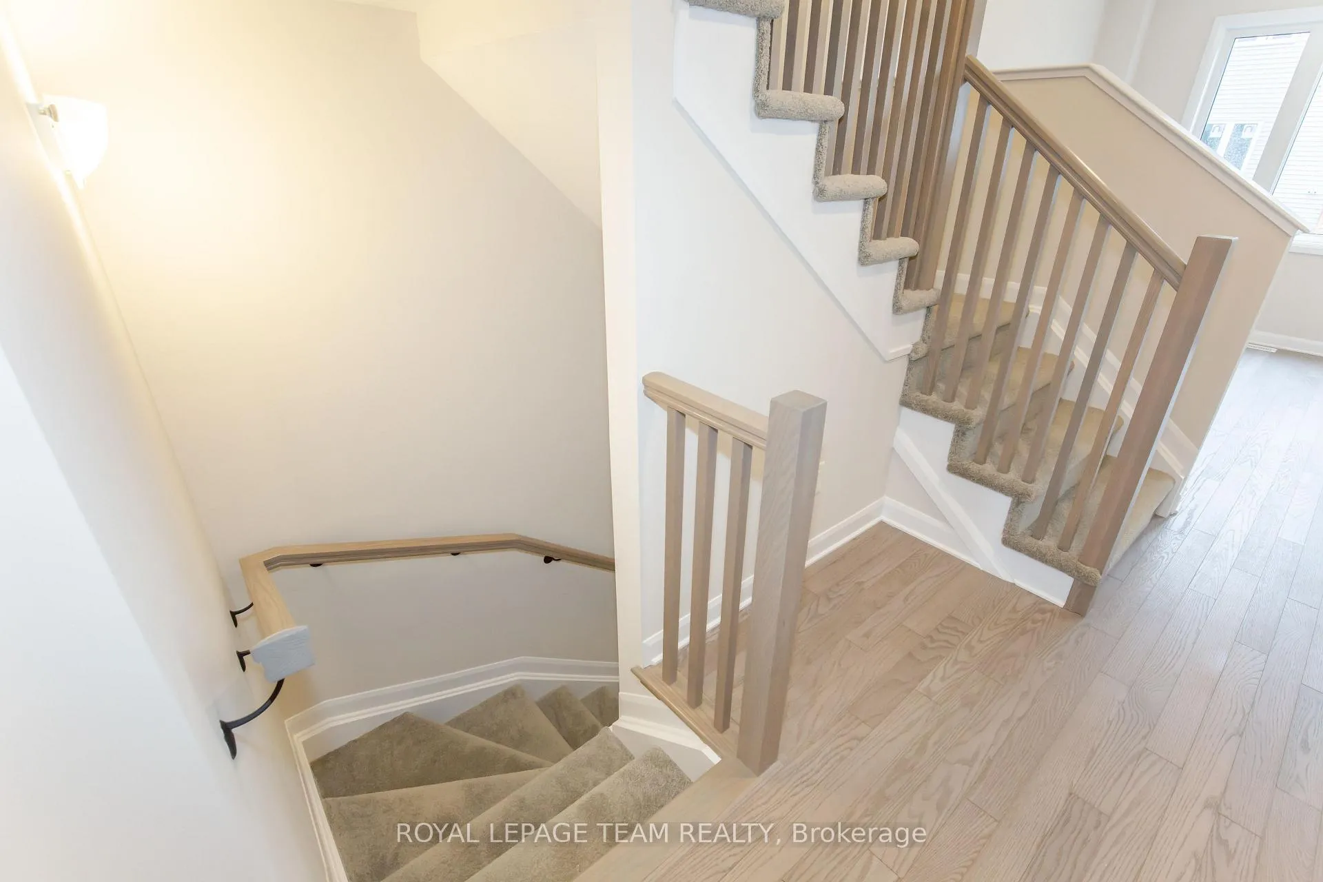 Photo 36 of 219 Invention Boulevard, Ottawa, Kanata - Morgan's Grant/South March — HOMEH