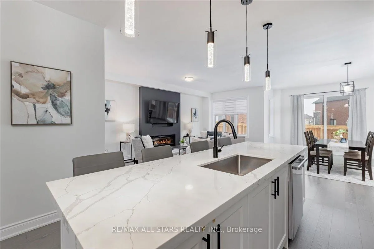 Photo 6 of 2105 Wilson Street, Innisfil, Alcona — HOMEH