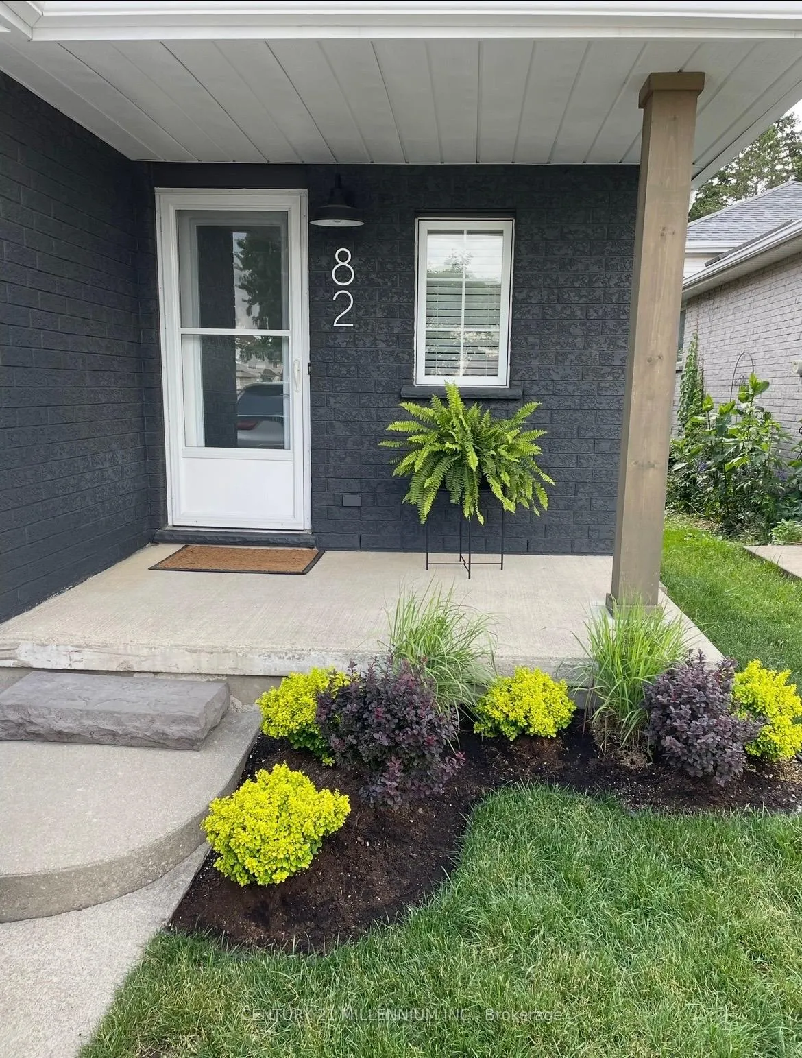 Photo 4 of 82 Orchid Crescent, Kitchener — HOMEH
