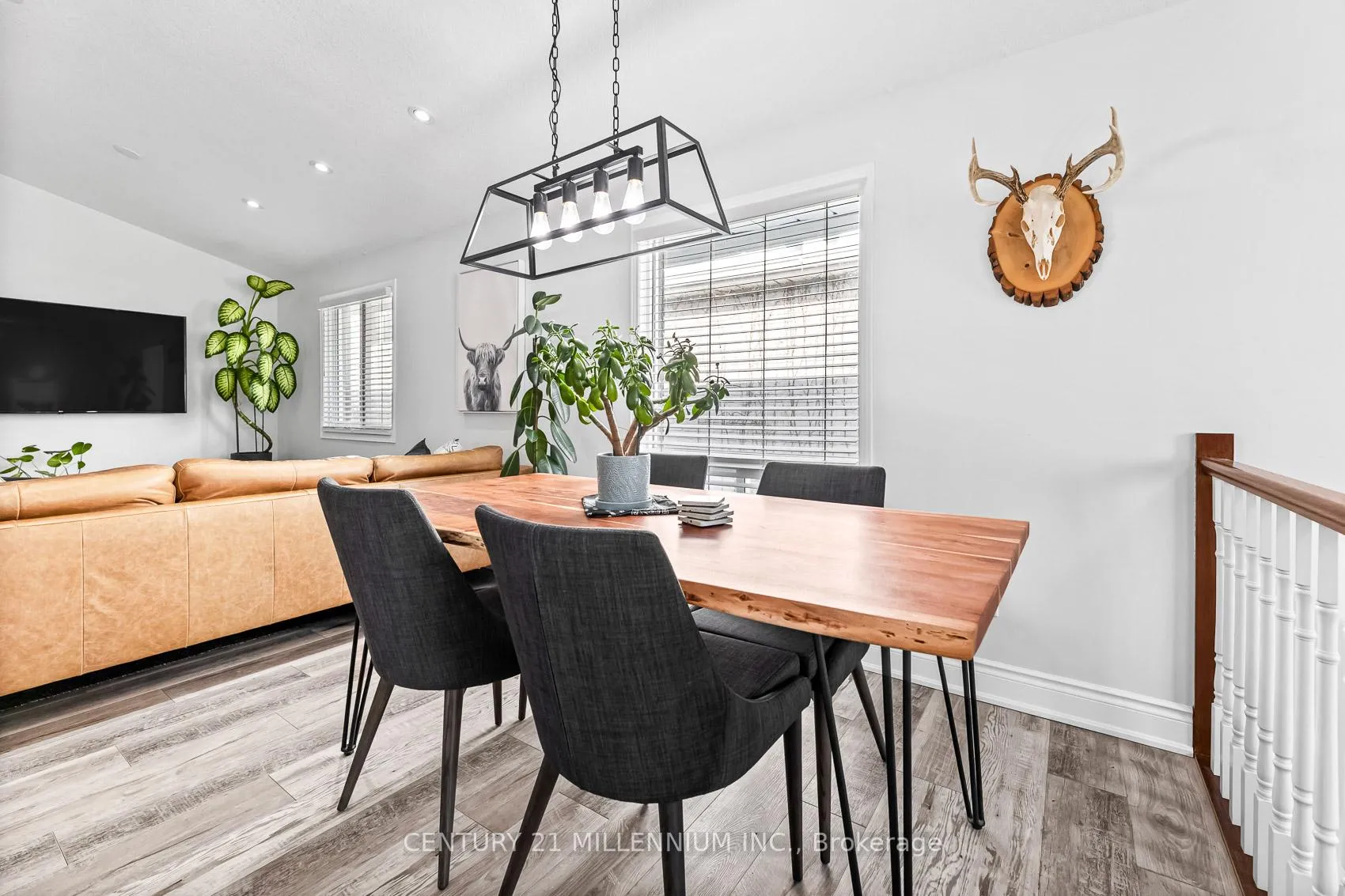 Photo 7 of 82 Orchid Crescent, Kitchener — HOMEH