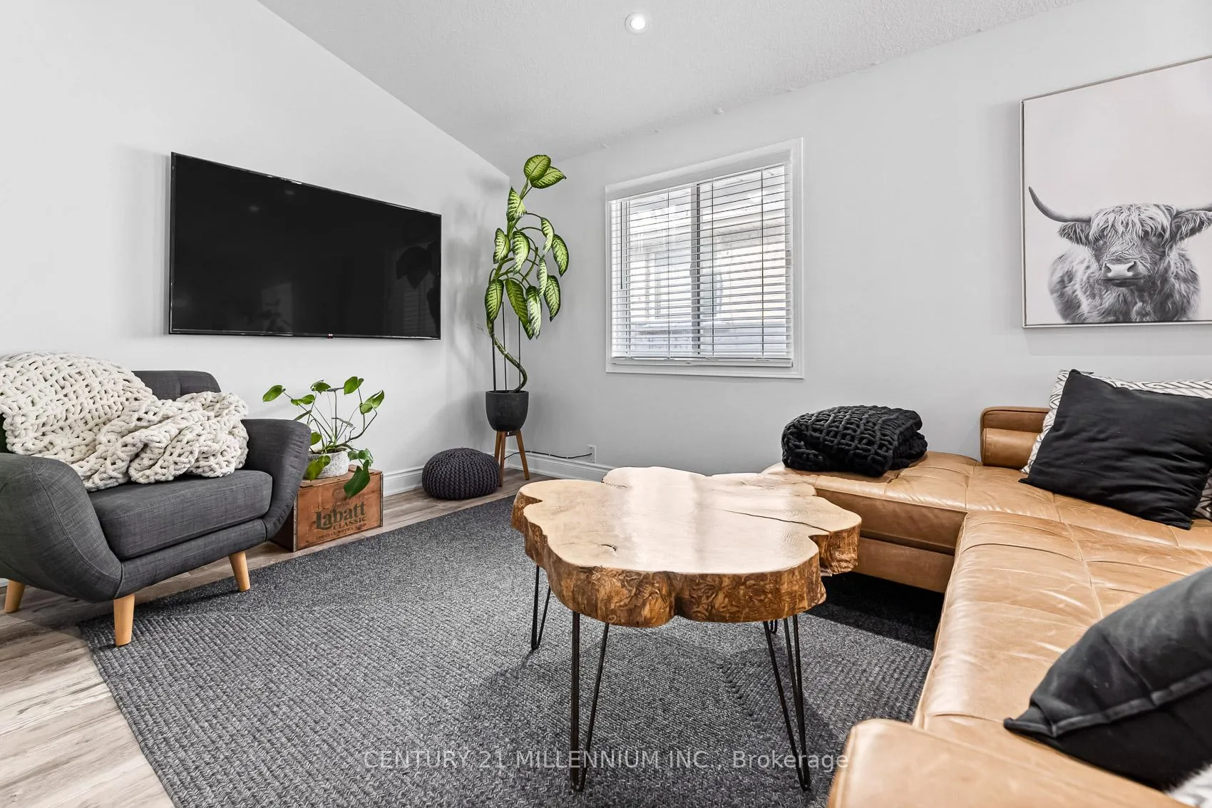 Photo 15 of 82 Orchid Crescent, Kitchener — HOMEH
