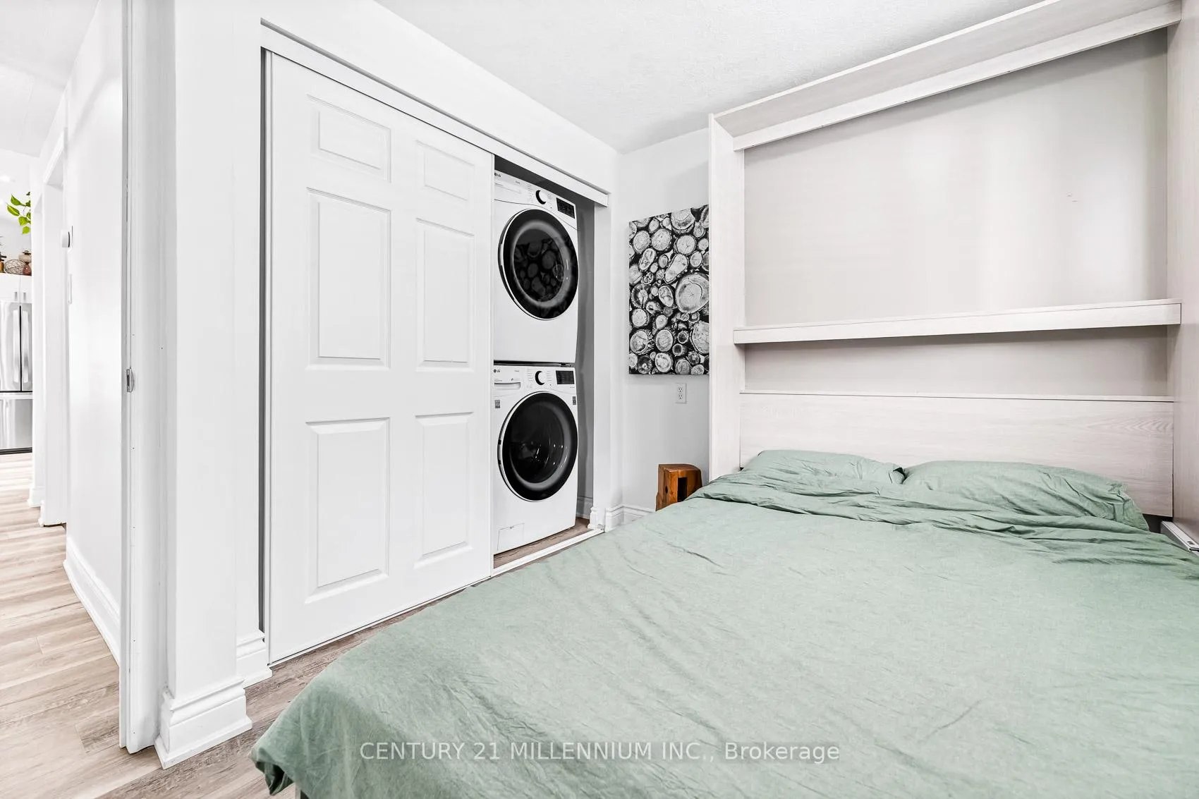 Photo 23 of 82 Orchid Crescent, Kitchener — HOMEH