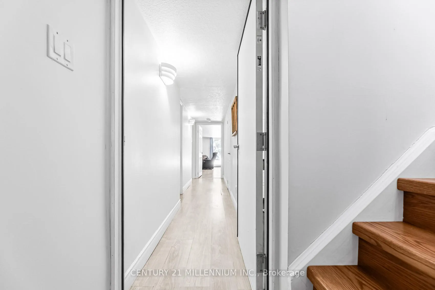 Photo 25 of 82 Orchid Crescent, Kitchener — HOMEH