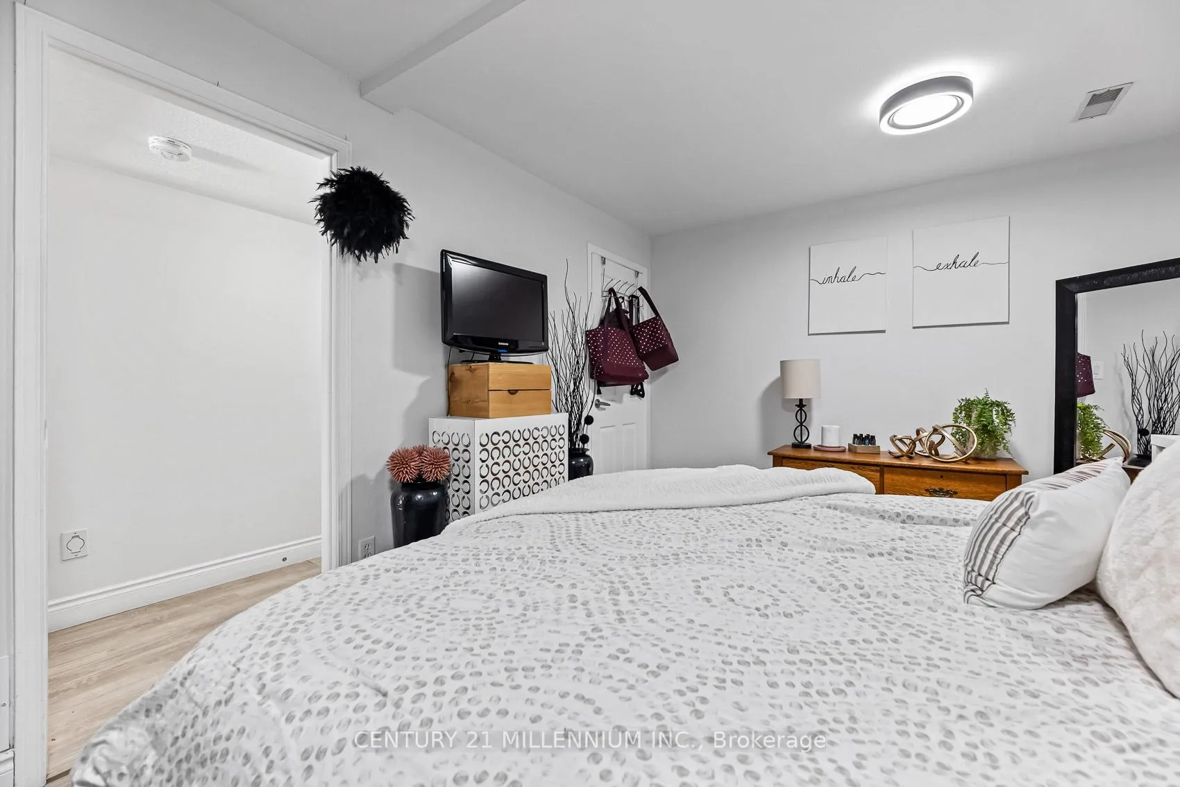 Photo 31 of 82 Orchid Crescent, Kitchener — HOMEH