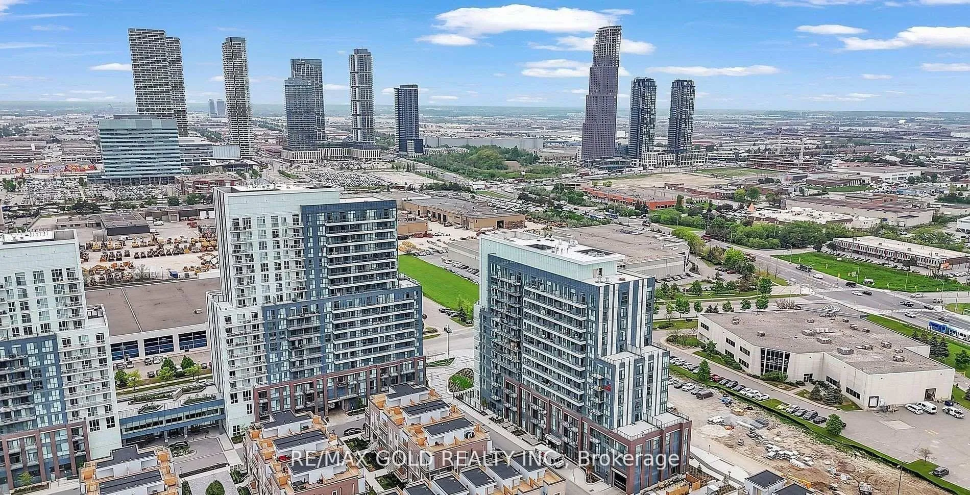 Photo 3 of Unit 1116, 60 Honeycrisp Crescent, Vaughan, Vaughan Corporate Centre — HOMEH