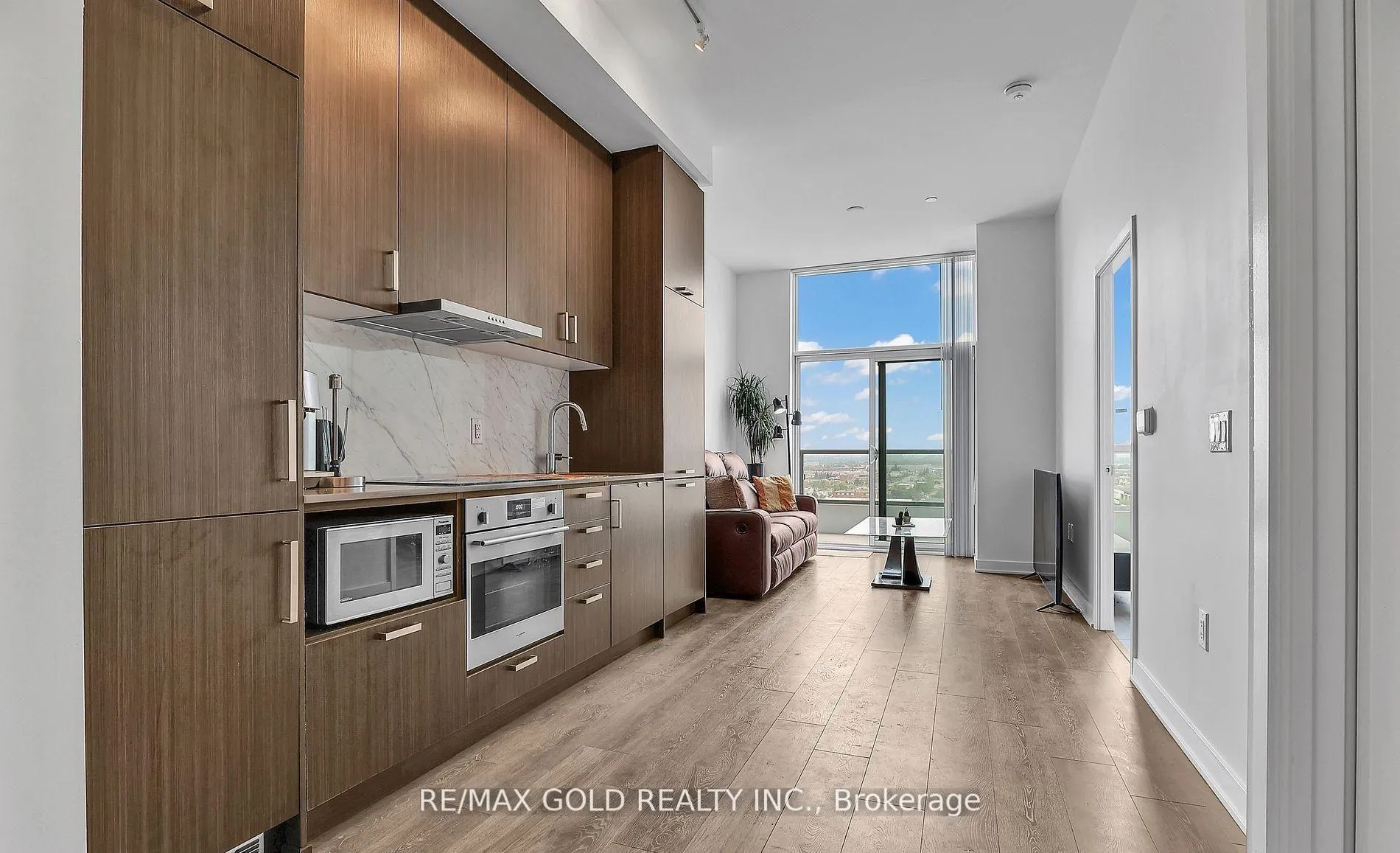 Photo 10 of Unit 1116, 60 Honeycrisp Crescent, Vaughan, Vaughan Corporate Centre — HOMEH