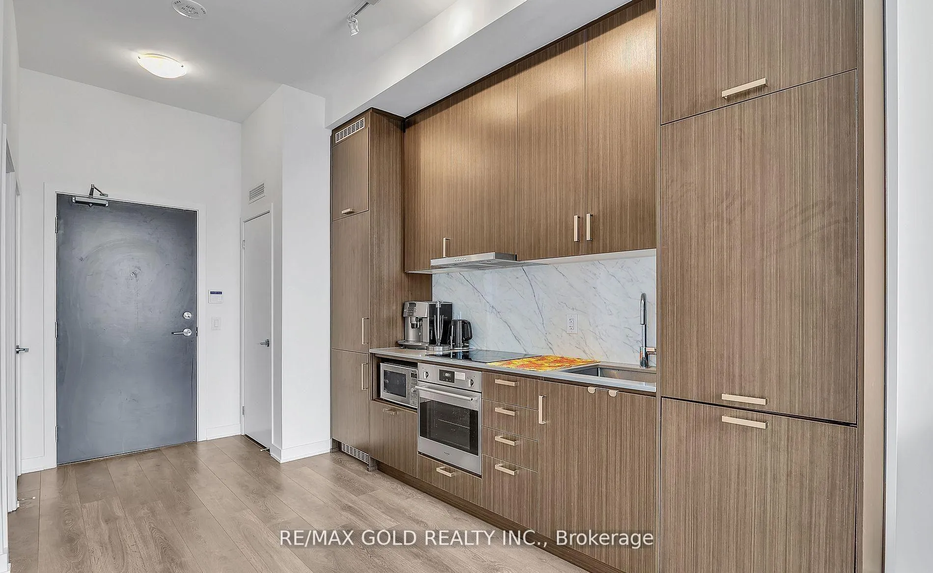 Photo 11 of Unit 1116, 60 Honeycrisp Crescent, Vaughan, Vaughan Corporate Centre — HOMEH