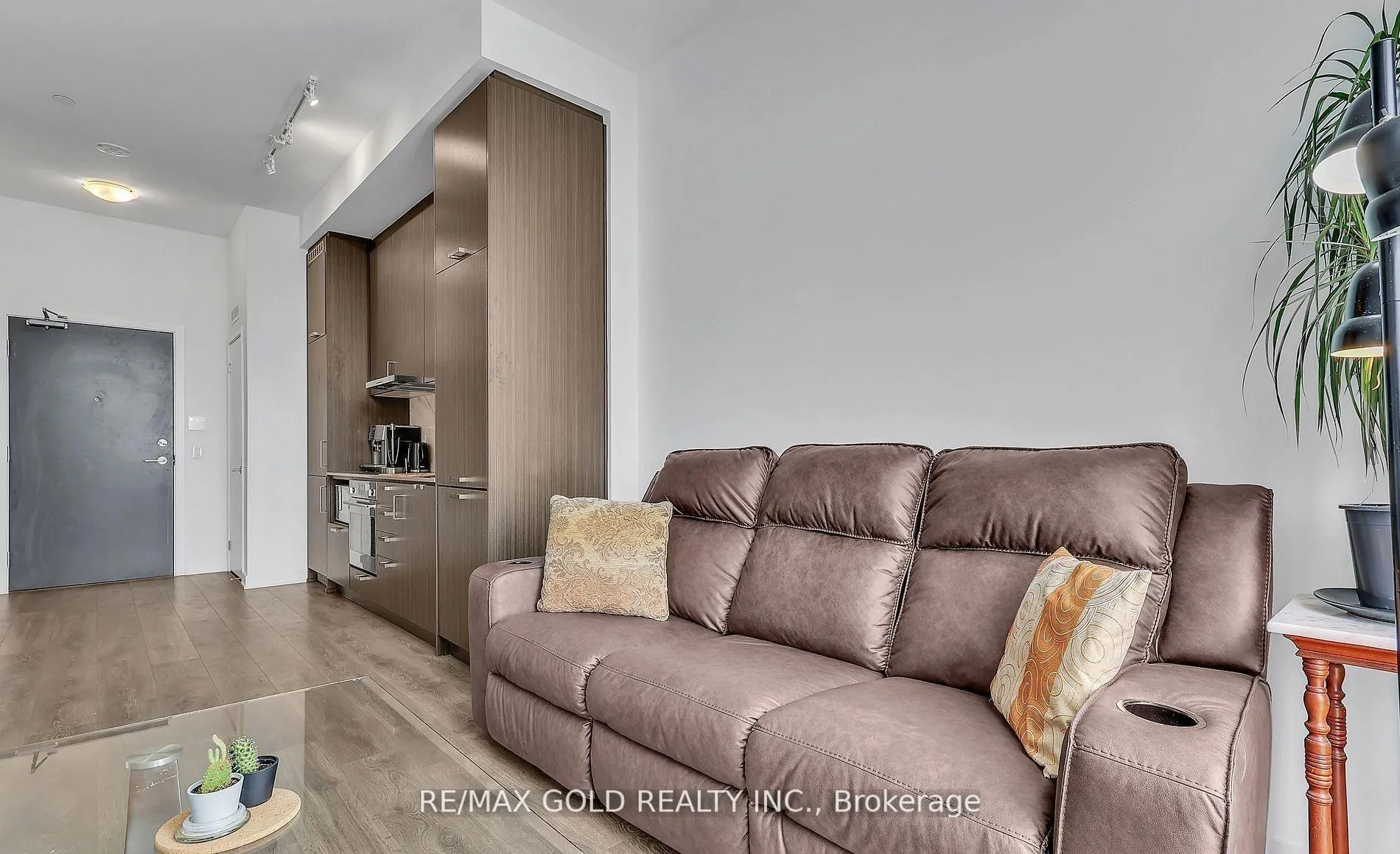 Photo 13 of Unit 1116, 60 Honeycrisp Crescent, Vaughan, Vaughan Corporate Centre — HOMEH