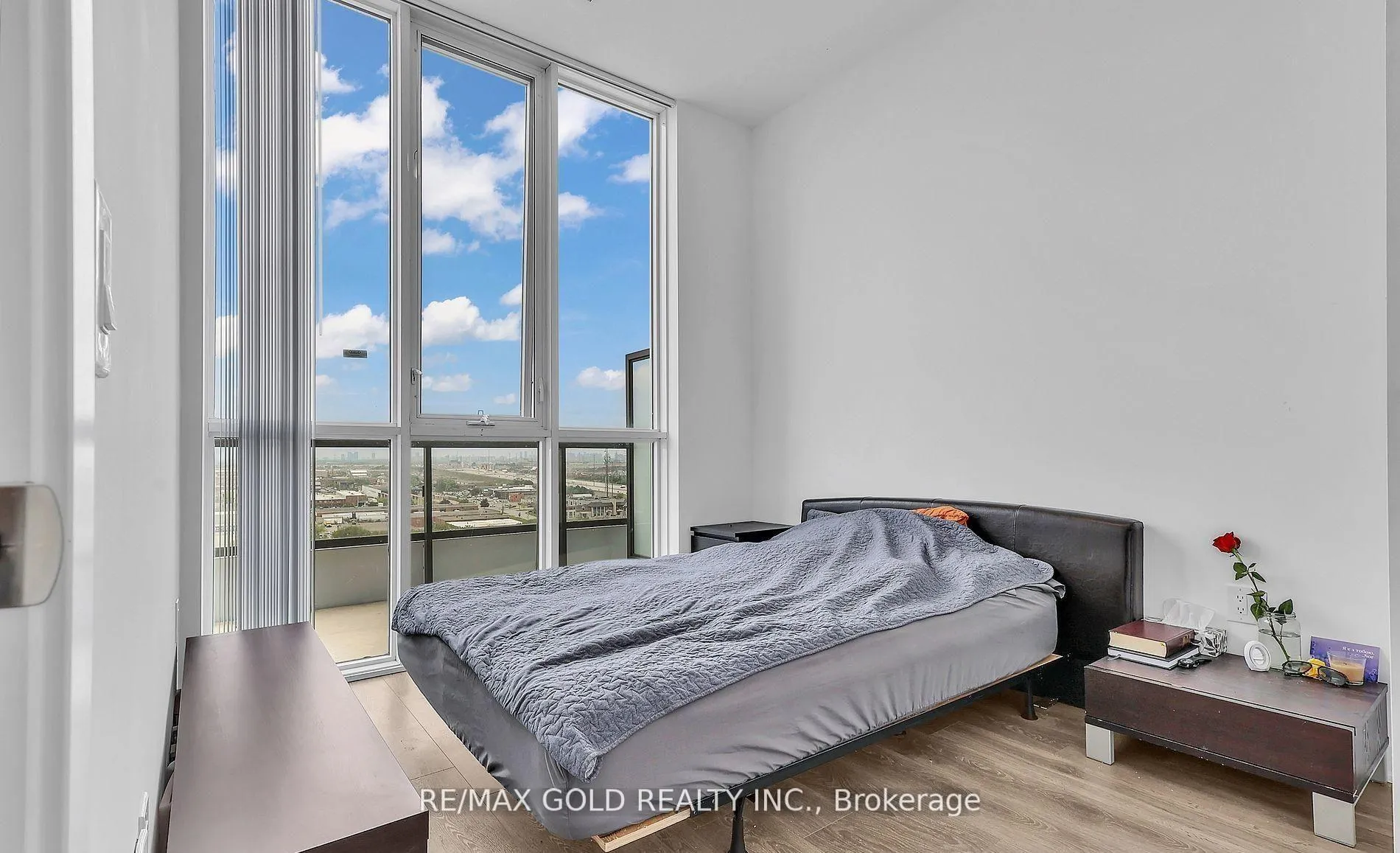 Photo 15 of Unit 1116, 60 Honeycrisp Crescent, Vaughan, Vaughan Corporate Centre — HOMEH