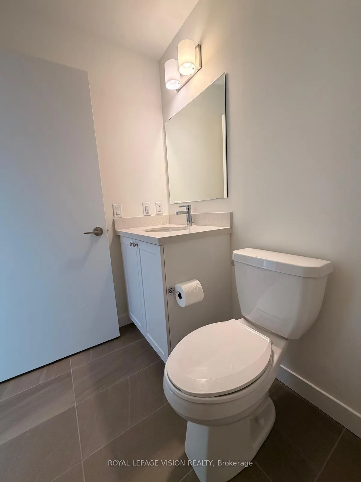 Photo 2 of Unit 503, 51 Clarington Boulevard, Clarington, Bowmanville — HOMEH