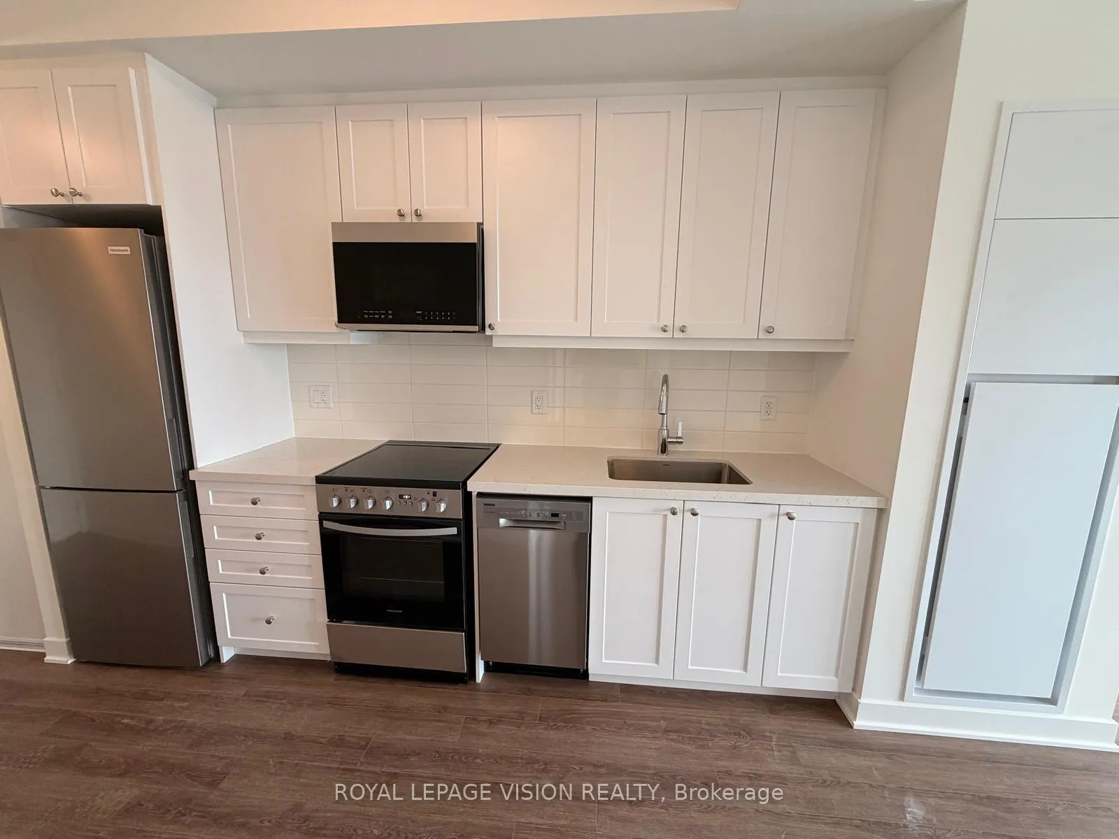 Photo 3 of Unit 503, 51 Clarington Boulevard, Clarington, Bowmanville — HOMEH
