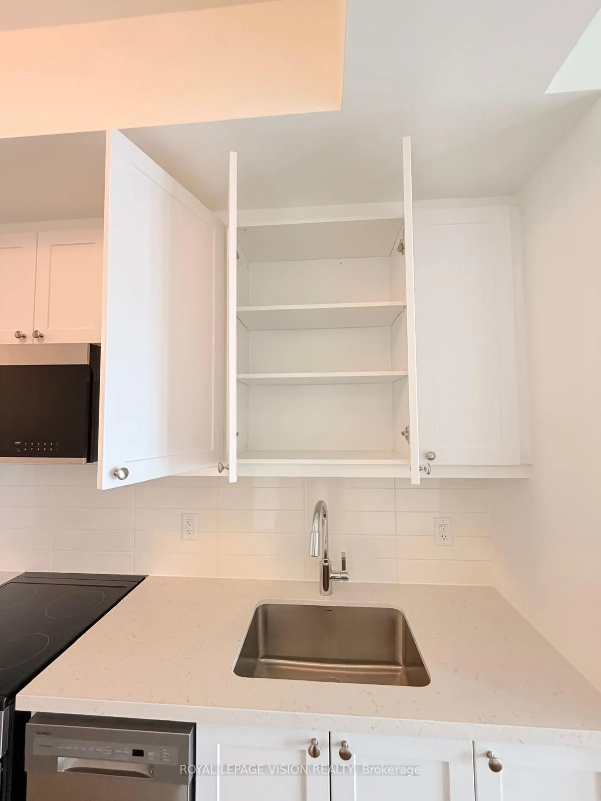 Photo 26 of Unit 503, 51 Clarington Boulevard, Clarington, Bowmanville — HOMEH