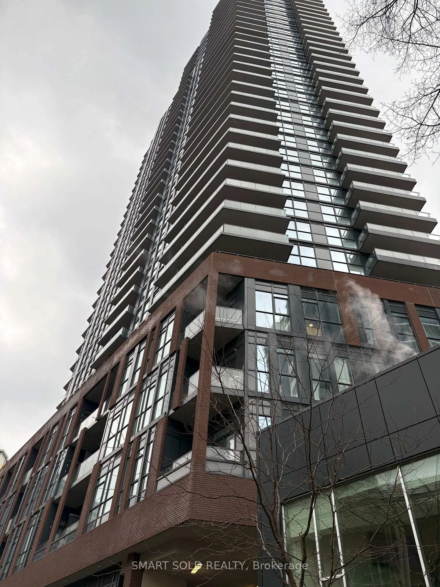 Front of Unit 1003, 159 Wellesley Street E