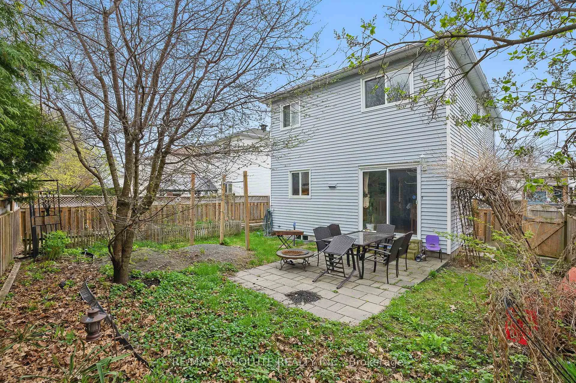 Photo 19 of 677 Mathieu Way, Ottawa, Fallingbrook/Pineridge — HOMEH