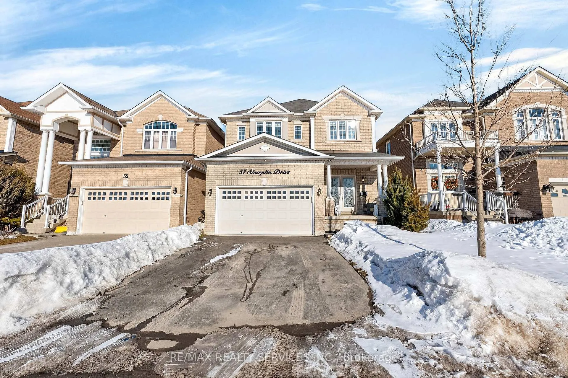 Photo 3 of 57 Sharplin Drive, Ajax, South East — HOMEH