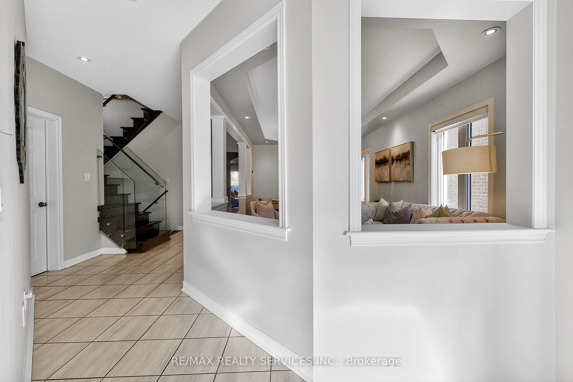 Photo 6 of 57 Sharplin Drive, Ajax, South East — HOMEH