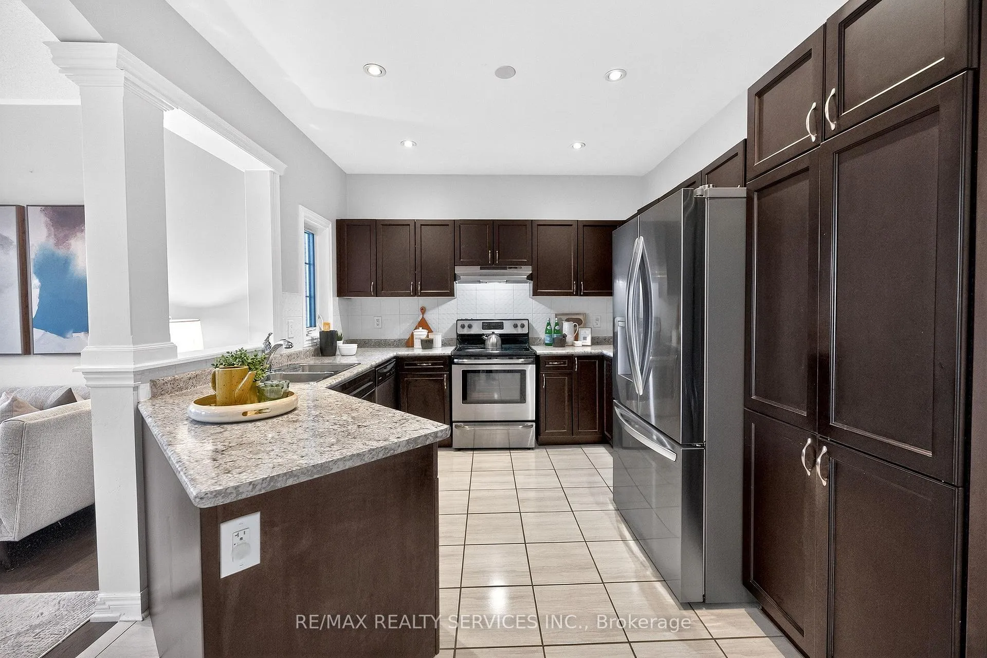 Photo 20 of 57 Sharplin Drive, Ajax, South East — HOMEH