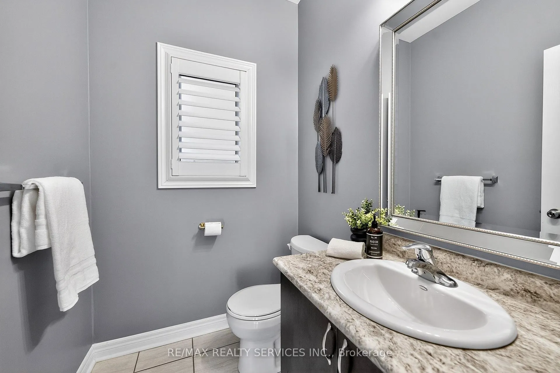 Photo 23 of 57 Sharplin Drive, Ajax, South East — HOMEH