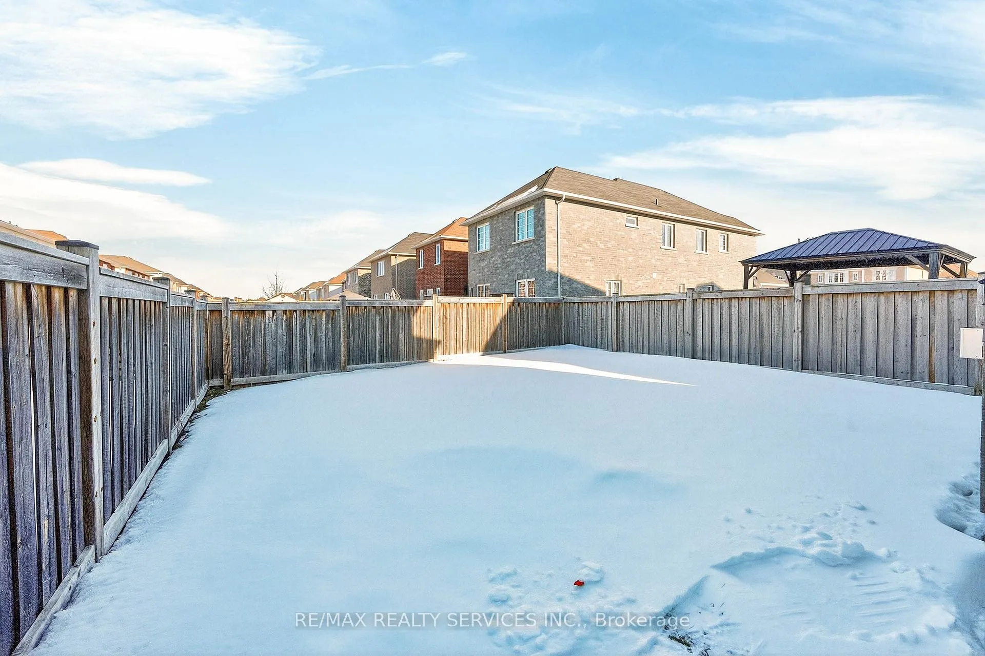 Photo 41 of 57 Sharplin Drive, Ajax, South East — HOMEH