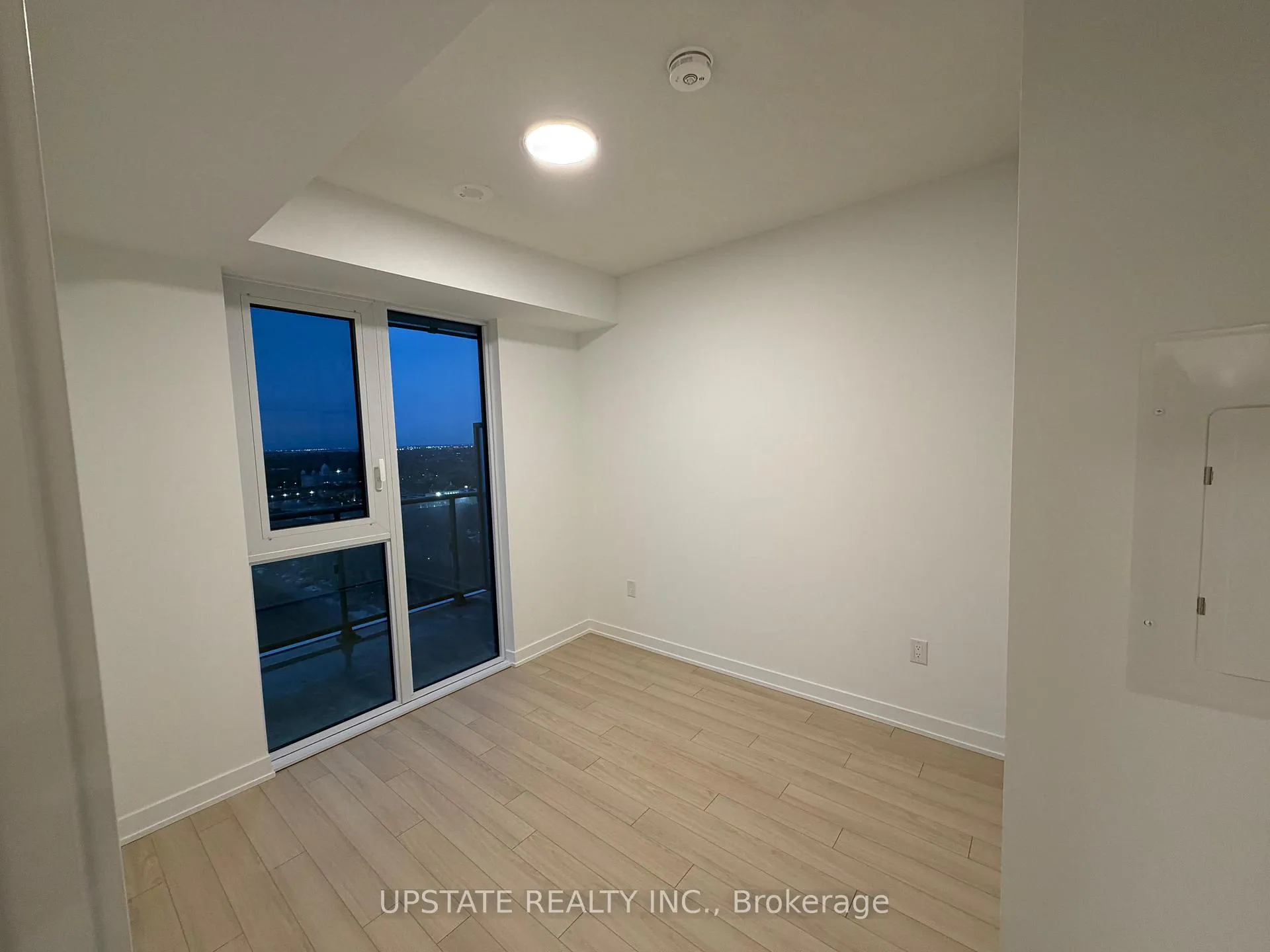 Photo 6 of Unit 1319, 15 Skyridge Drive, Brampton, Bram East — HOMEH