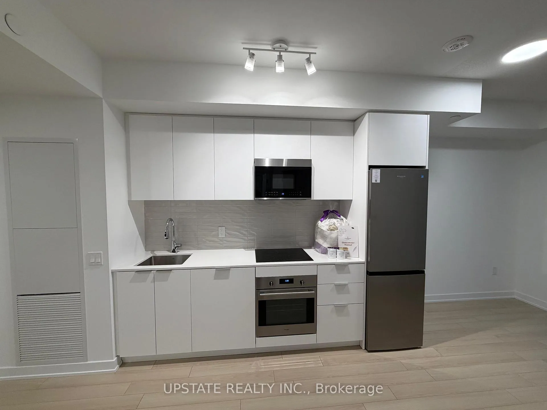 Photo 7 of Unit 1319, 15 Skyridge Drive, Brampton, Bram East — HOMEH