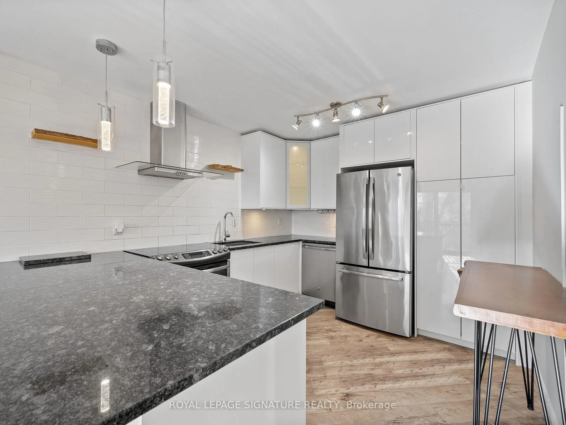 Photo 17 of Unit 312, 28 Victoria Avenue N, Hamilton, Beasley — HOMEH