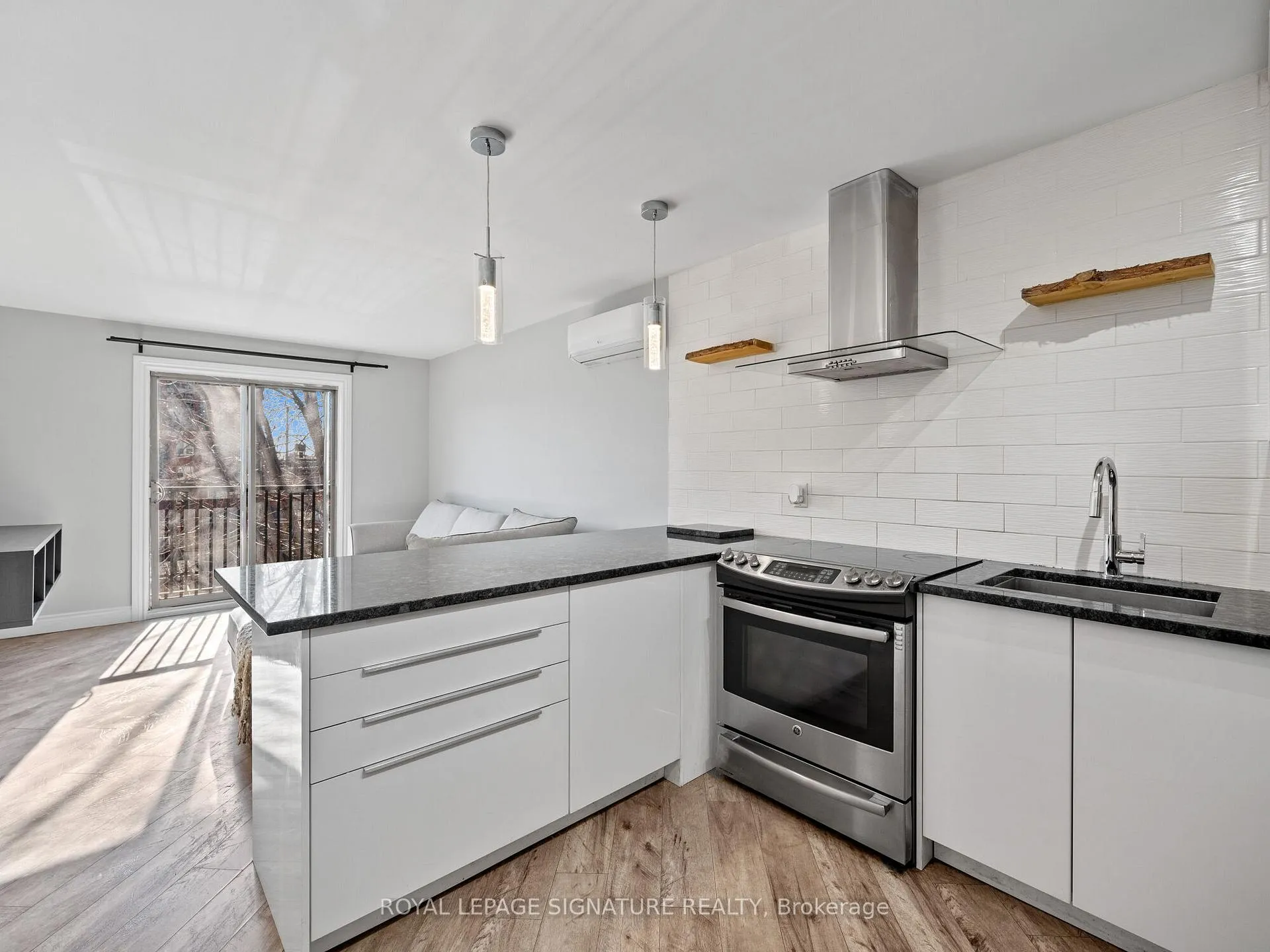 Photo 21 of Unit 312, 28 Victoria Avenue N, Hamilton, Beasley — HOMEH
