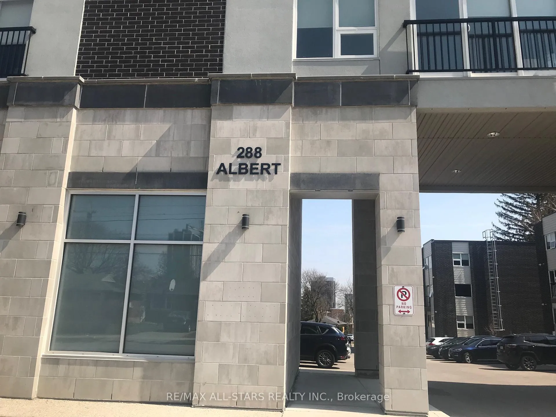 Front of Unit 219, 338 Albert Street