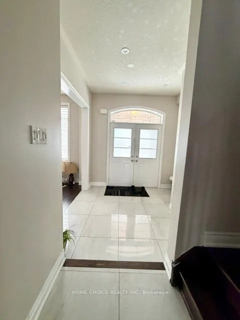 Photo 2 of 42 Squire Ellis Drive, Brampton, Toronto Gore Rural Estate — HOMEH