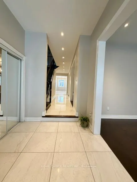 Photo 4 of 42 Squire Ellis Drive, Brampton, Toronto Gore Rural Estate — HOMEH