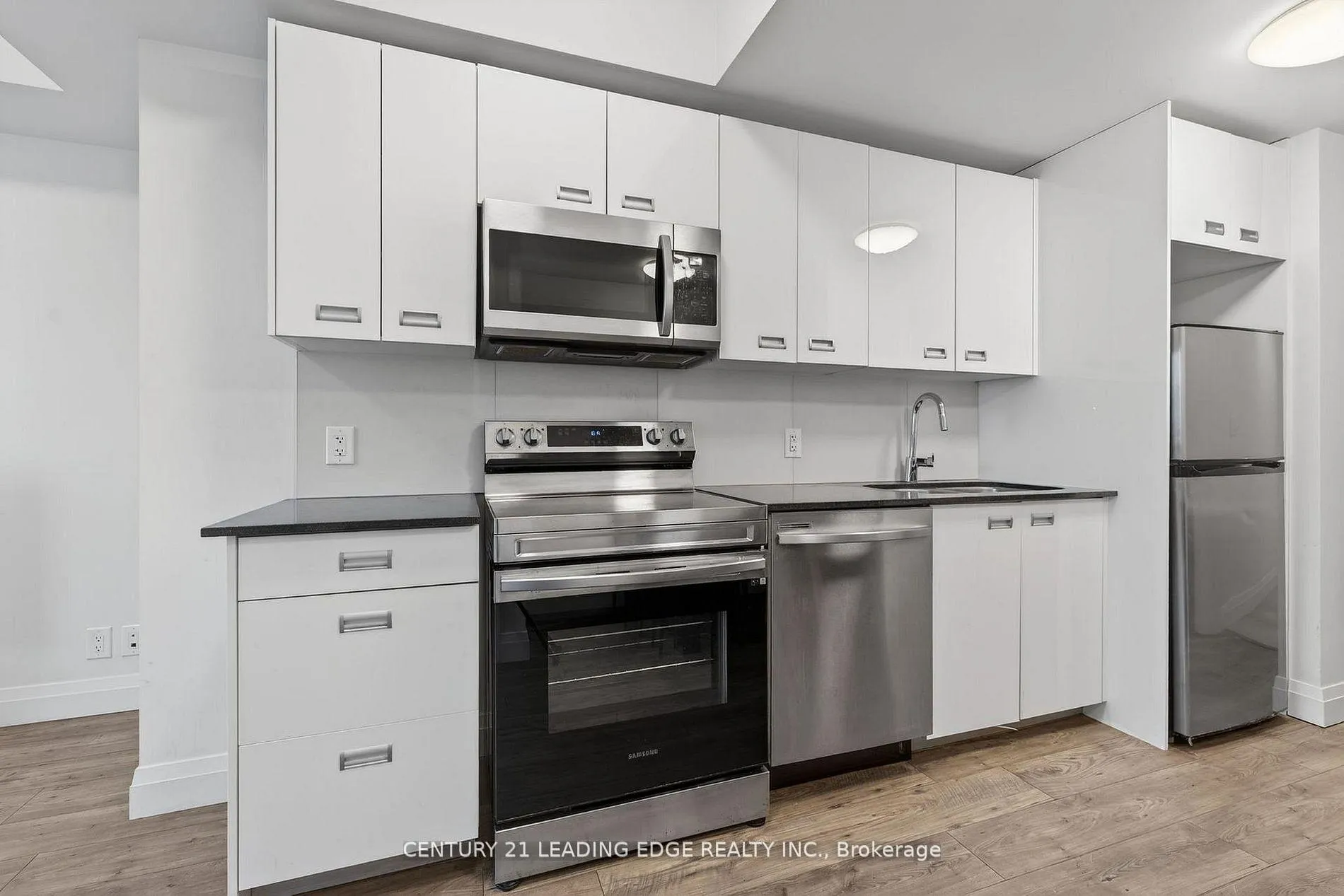Photo 8 of Unit 422, 652 Princess Street, Kingston, Central City East — HOMEH