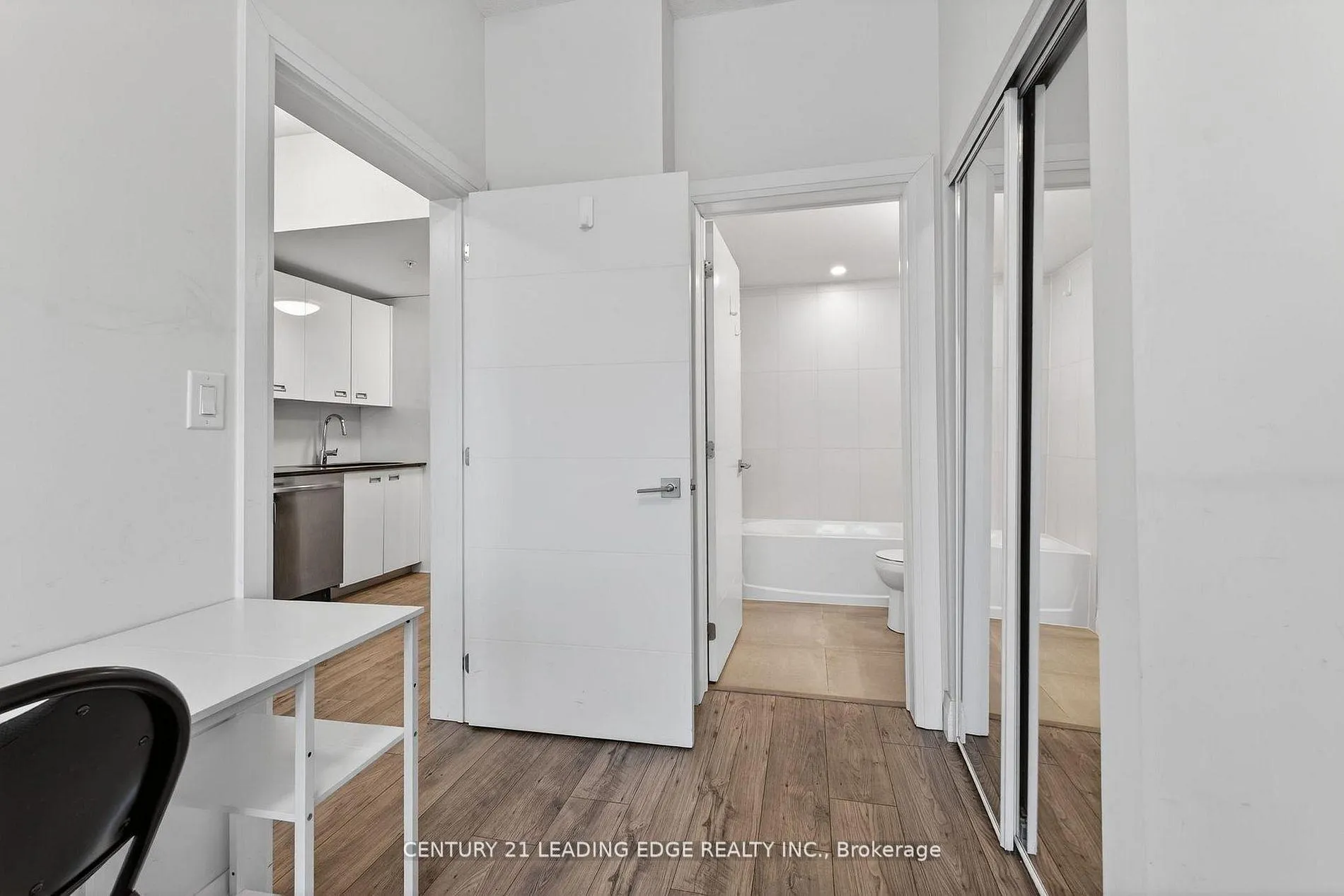 Photo 10 of Unit 422, 652 Princess Street, Kingston, Central City East — HOMEH