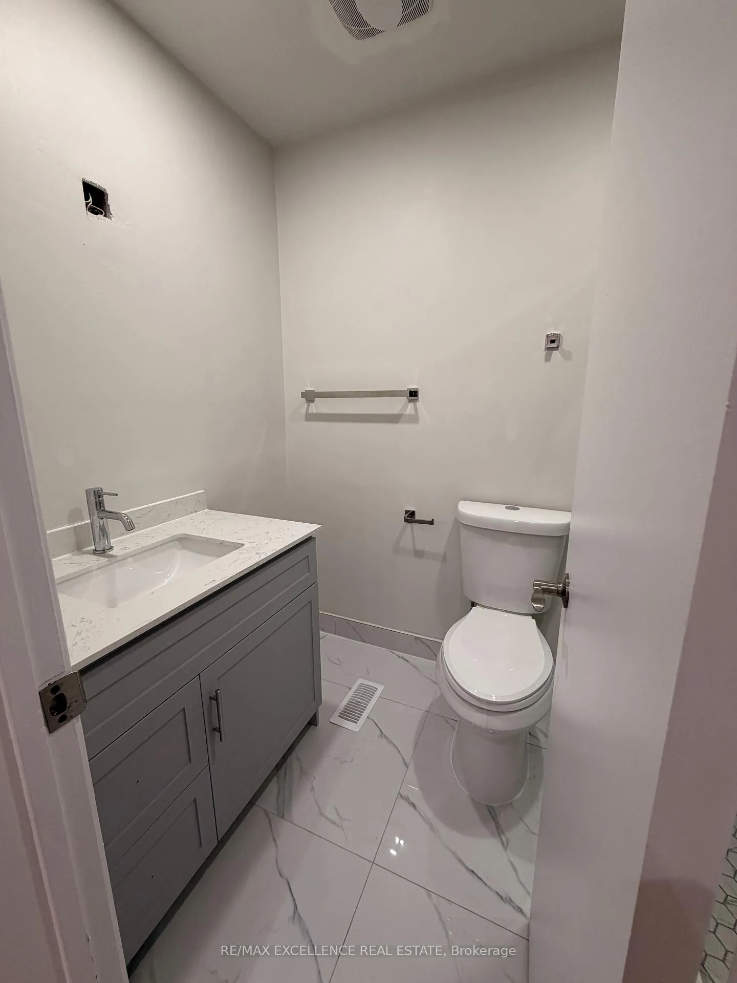Photo 17 of Unit 42, 42 Foster Crescent, Brampton, Brampton North — HOMEH