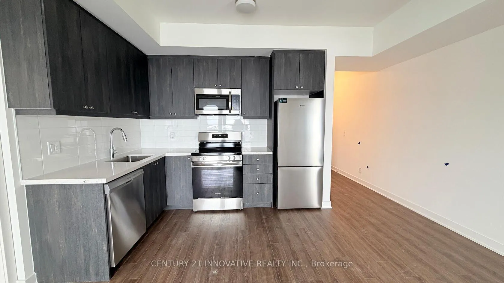Photo 6 of Unit 526, 51 Clarington Boulevard, Clarington, Bowmanville — HOMEH