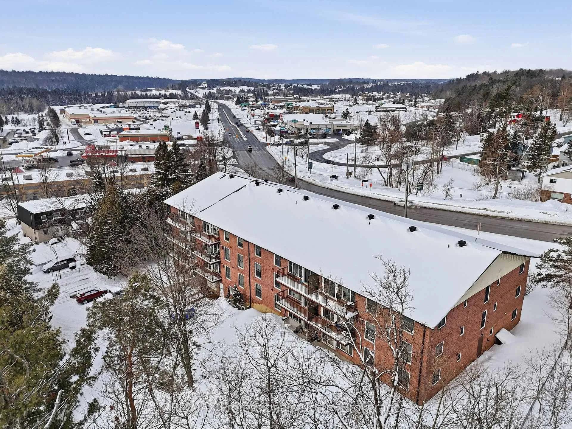 Photo 5 of Unit 105, 38 Monck Road, Bracebridge, Macaulay — HOMEH