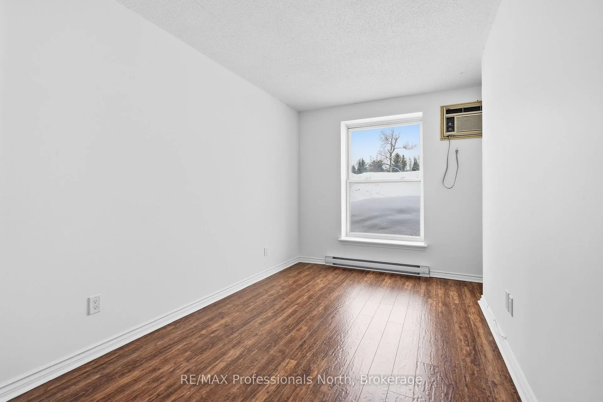 Photo 23 of Unit 105, 38 Monck Road, Bracebridge, Macaulay — HOMEH