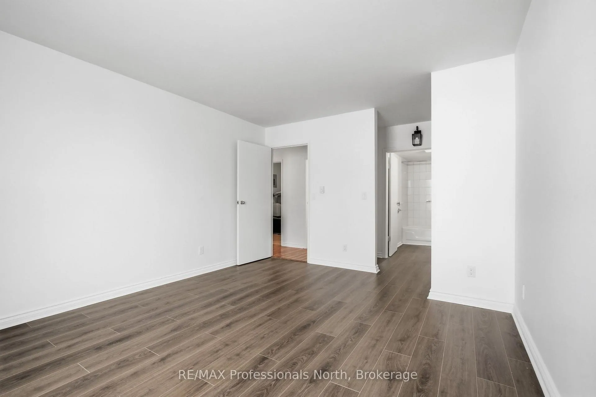 Photo 28 of Unit 105, 38 Monck Road, Bracebridge, Macaulay — HOMEH