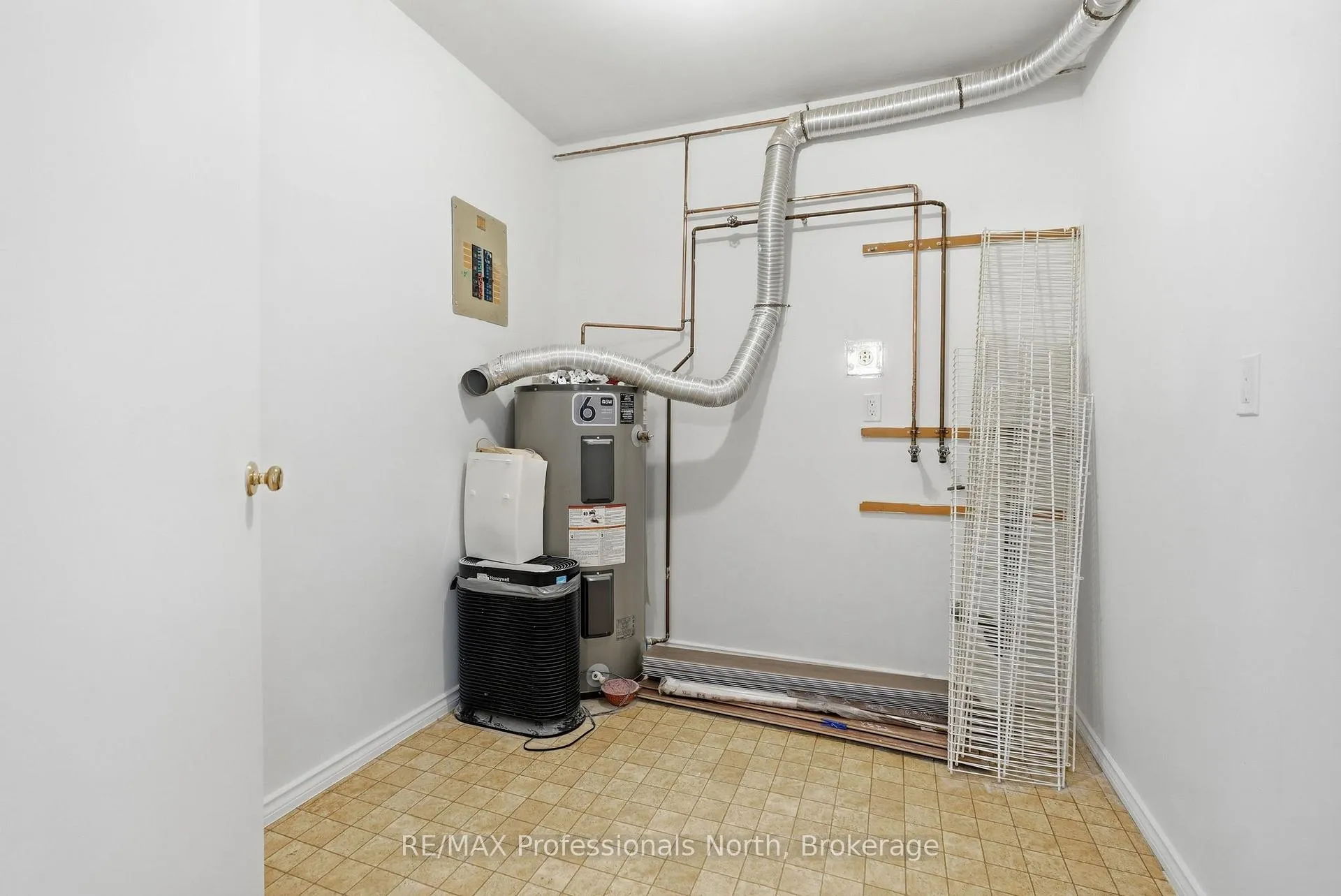 Photo 31 of Unit 105, 38 Monck Road, Bracebridge, Macaulay — HOMEH