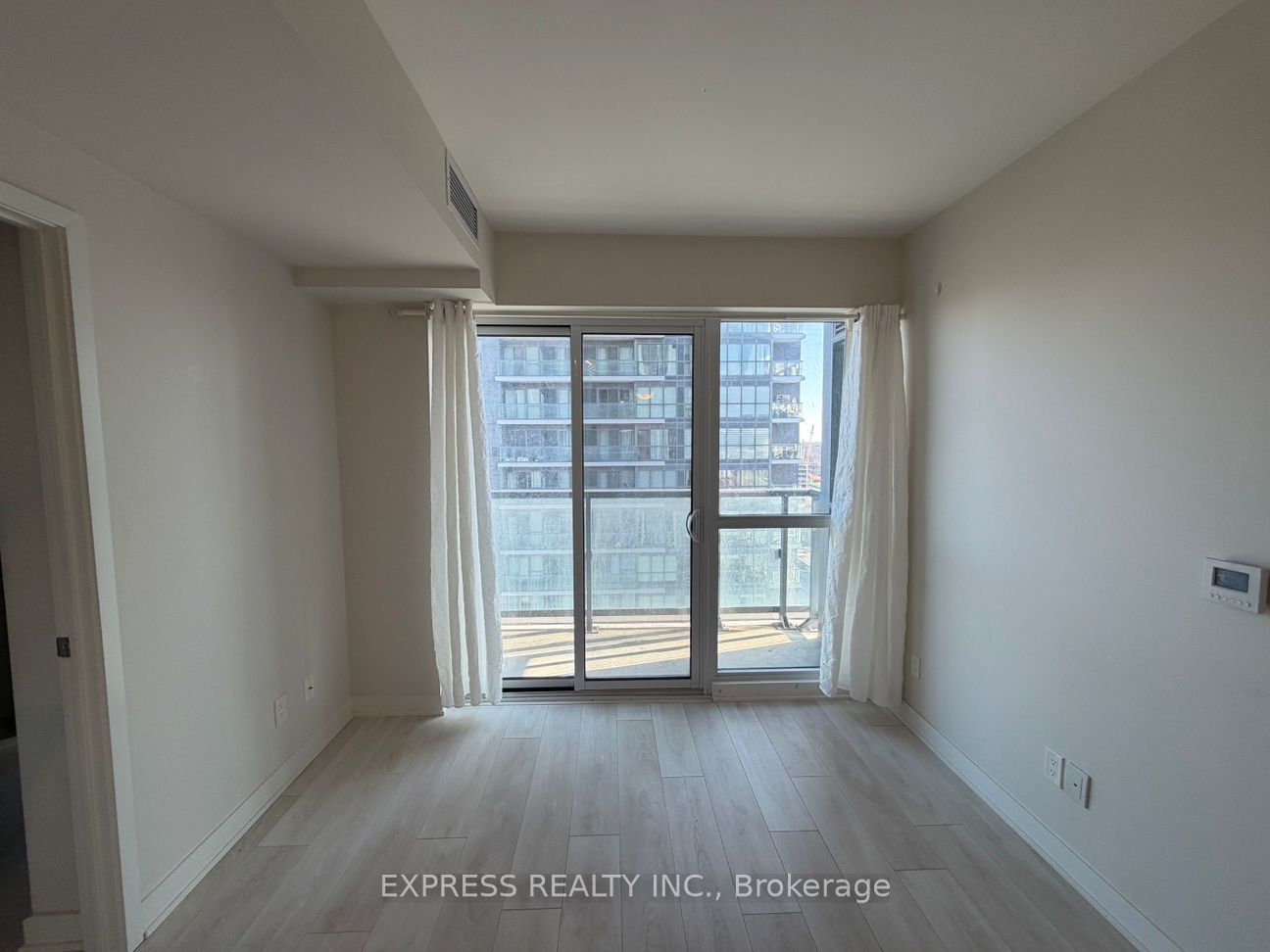 Photo 3 of Unit 1408, 6 Sonic Way, Toronto, Flemingdon Park — HOMEH