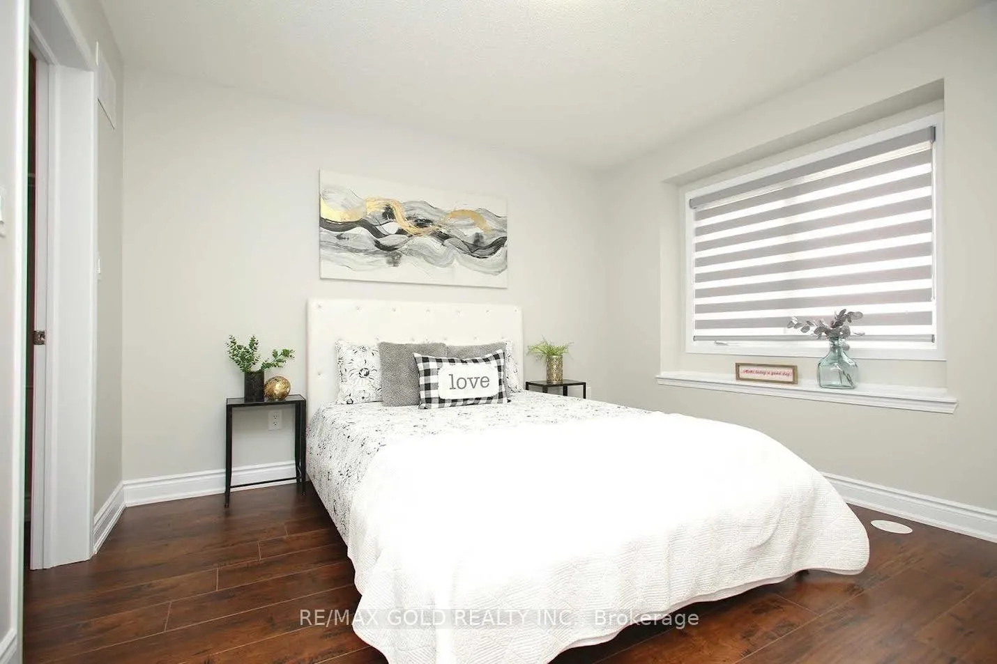Photo 10 of 19 Betterton Crescent, Brampton, Northwest Brampton — HOMEH