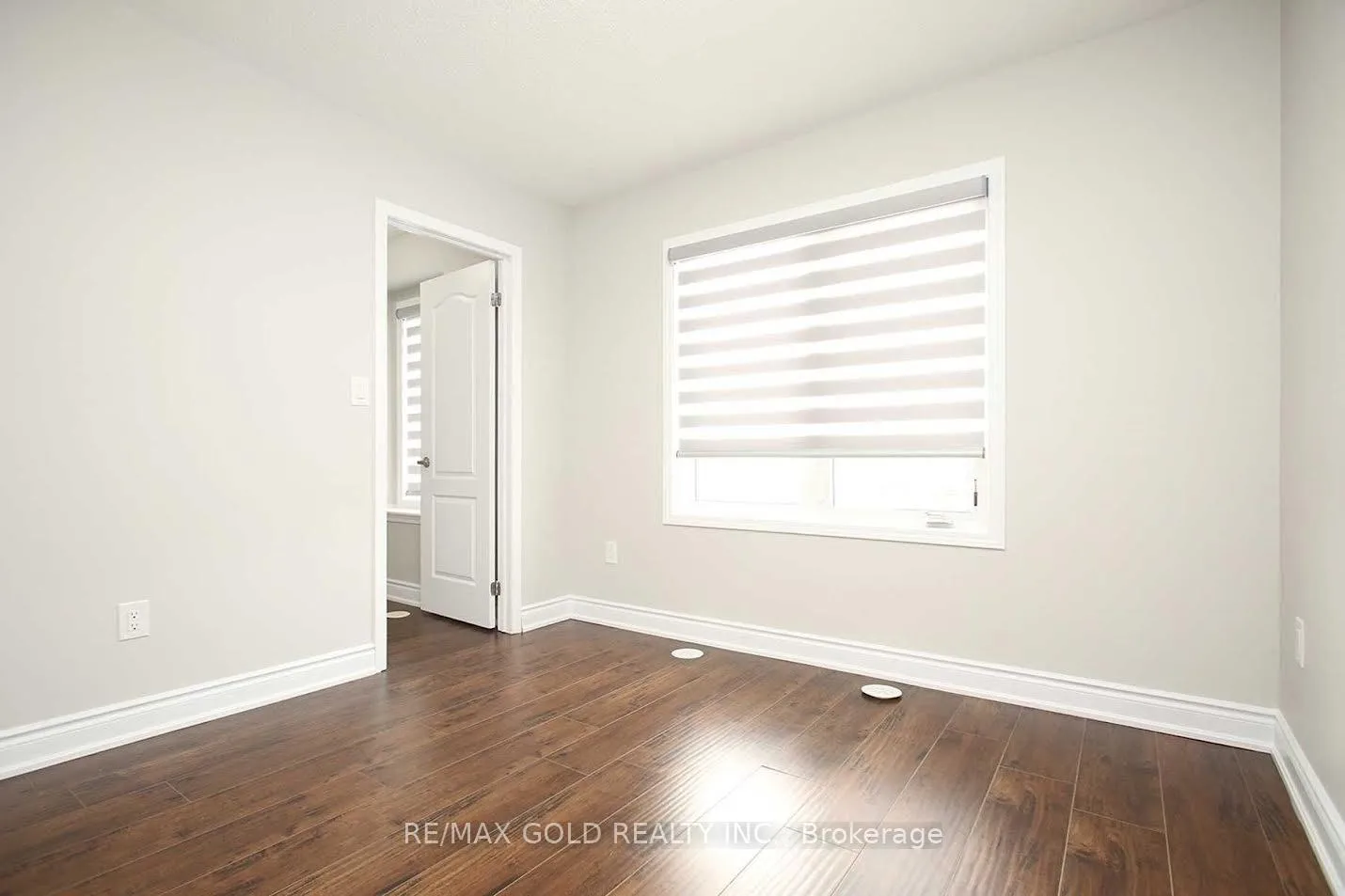 Photo 12 of 19 Betterton Crescent, Brampton, Northwest Brampton — HOMEH